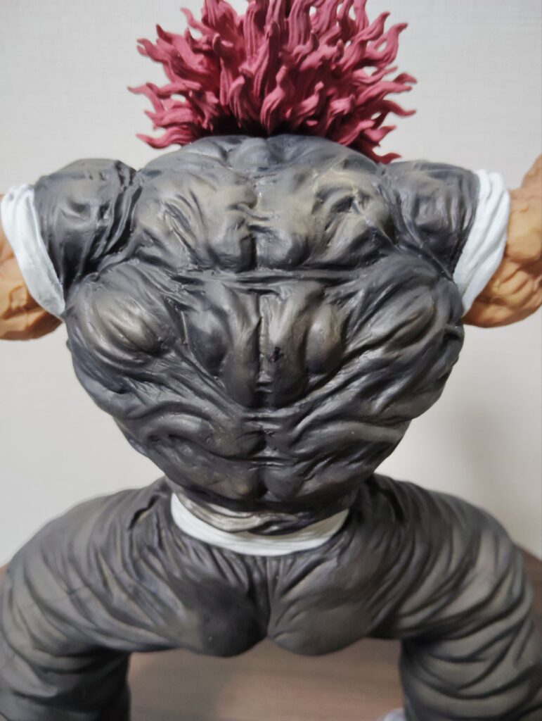 B賞 範馬勇次郎 MASTERLISEッッ!フィギュアの背中のアップ画像